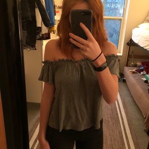 Off the shoulder shirt🙌🏼